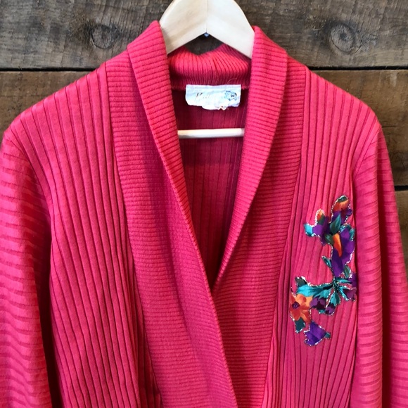 Vintage | Wool Blend Coral Floral Details Cardigan - Picture 3 of 12